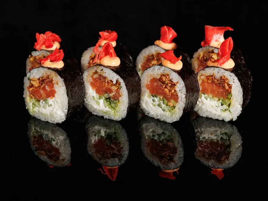 Ролл хот лосось