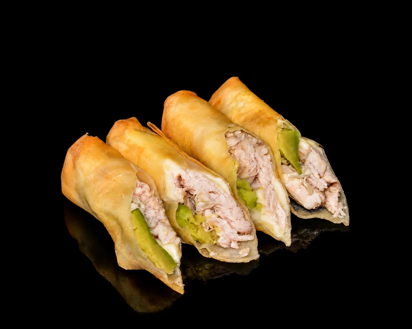 Спринг роллы с копченой курицей